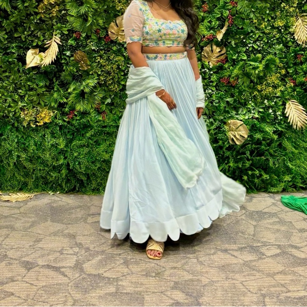 Elegant Light Blue Women's Skirt